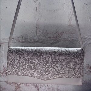 Vintage boutique cream colored Embossed Shoulder Bag - NWT - leather-like